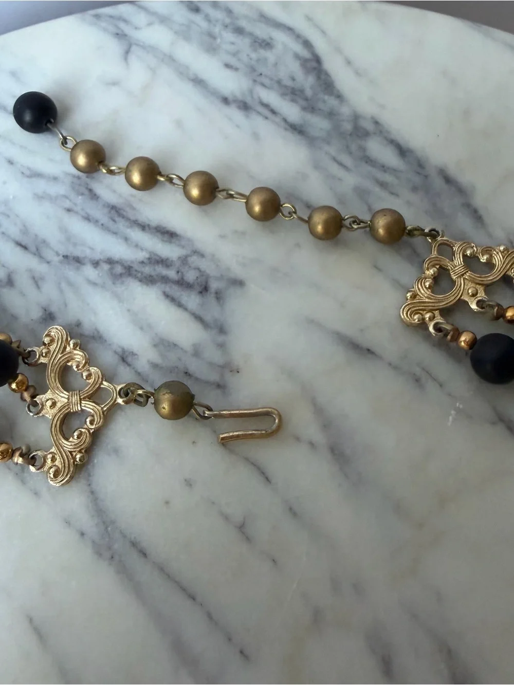 Vtg MCM Hong Kong Triple Strand Lucite Statement Necklace 18” Black Pink Gold